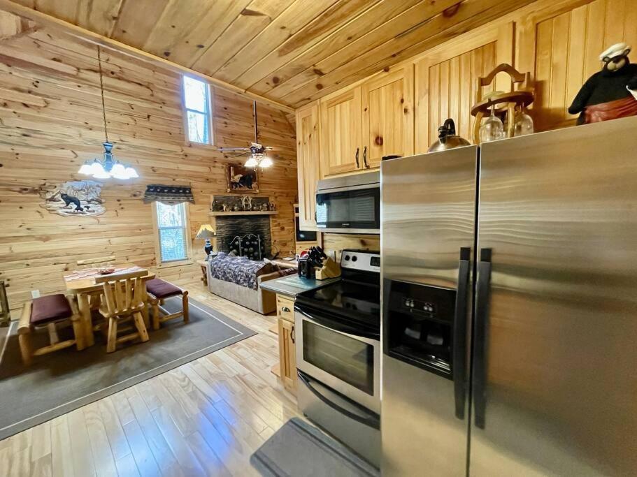 2 Bed Cabin Hot Tub Close To Helen #16 Extérieur photo
